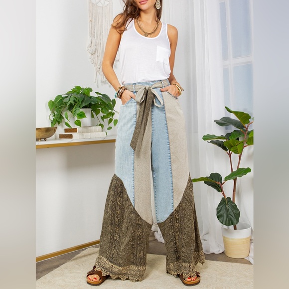 Boho Cotton Pattern Color Block Flair Pants w/Lace. INSEAM ALMOST 15 IN. IL - Picture 4 of 13